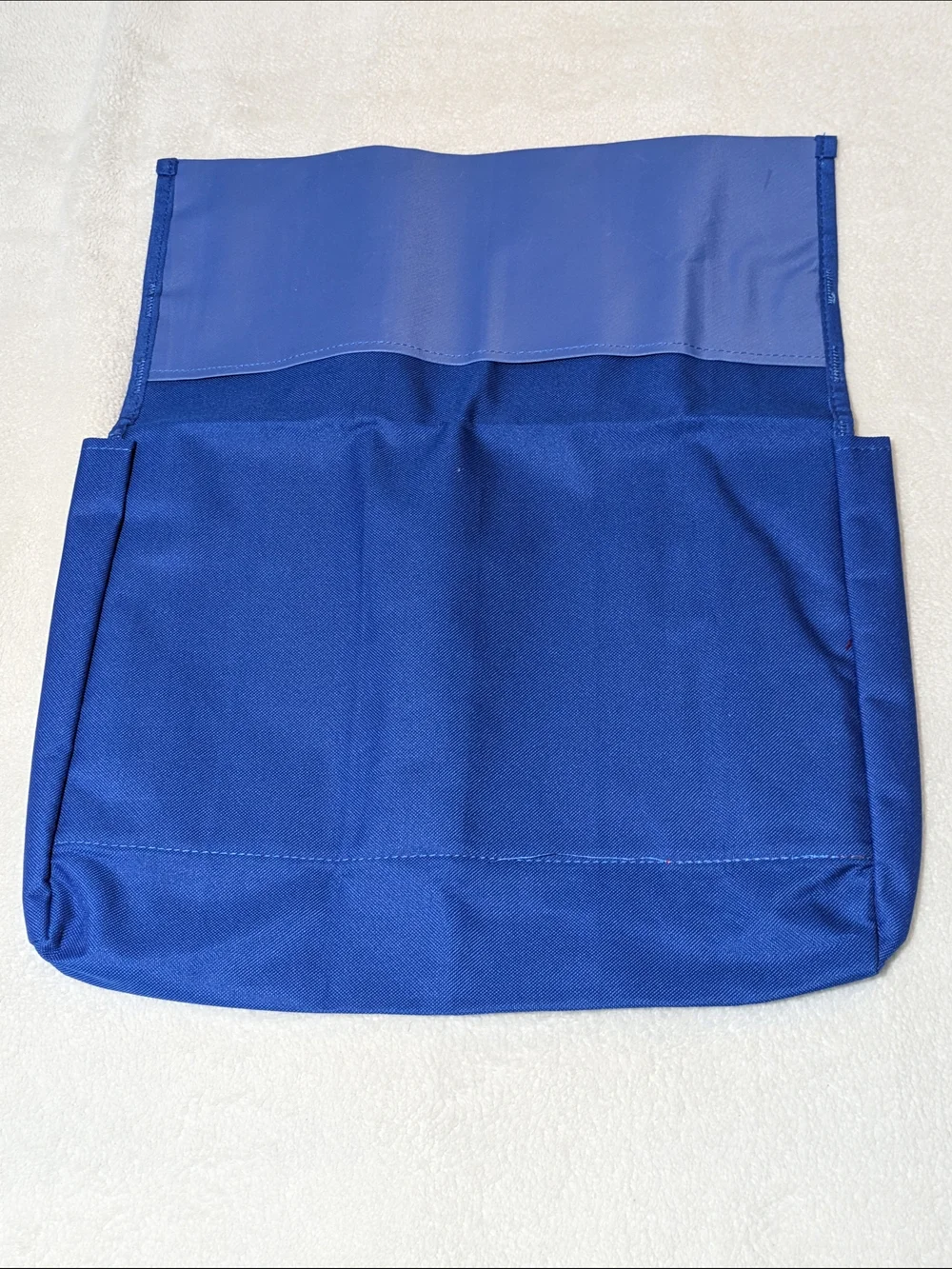 Carson Dellosa Chairback Buddy™ Classroom Organizer (Blue/Red)